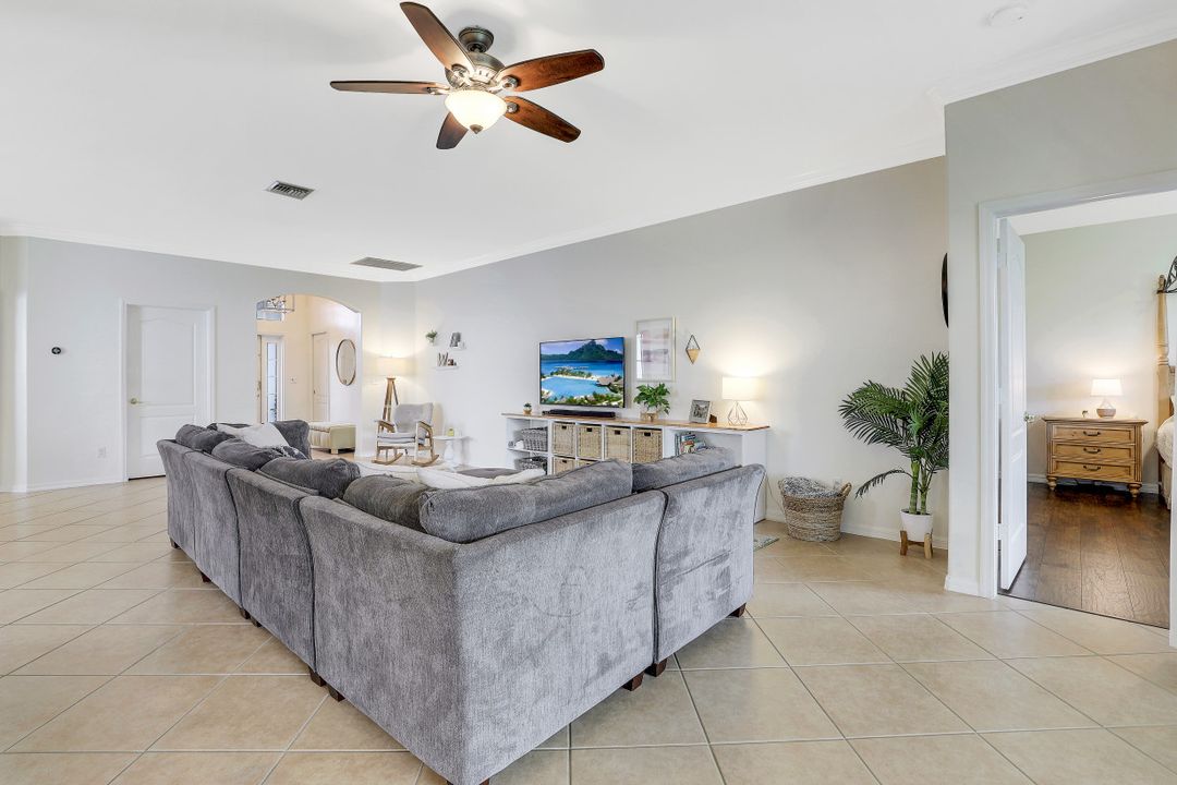 8392 Laurel Lakes Blvd, Naples, FL 34119