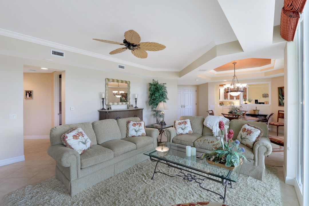 295 Grande Way #2, Naples, FL 34110