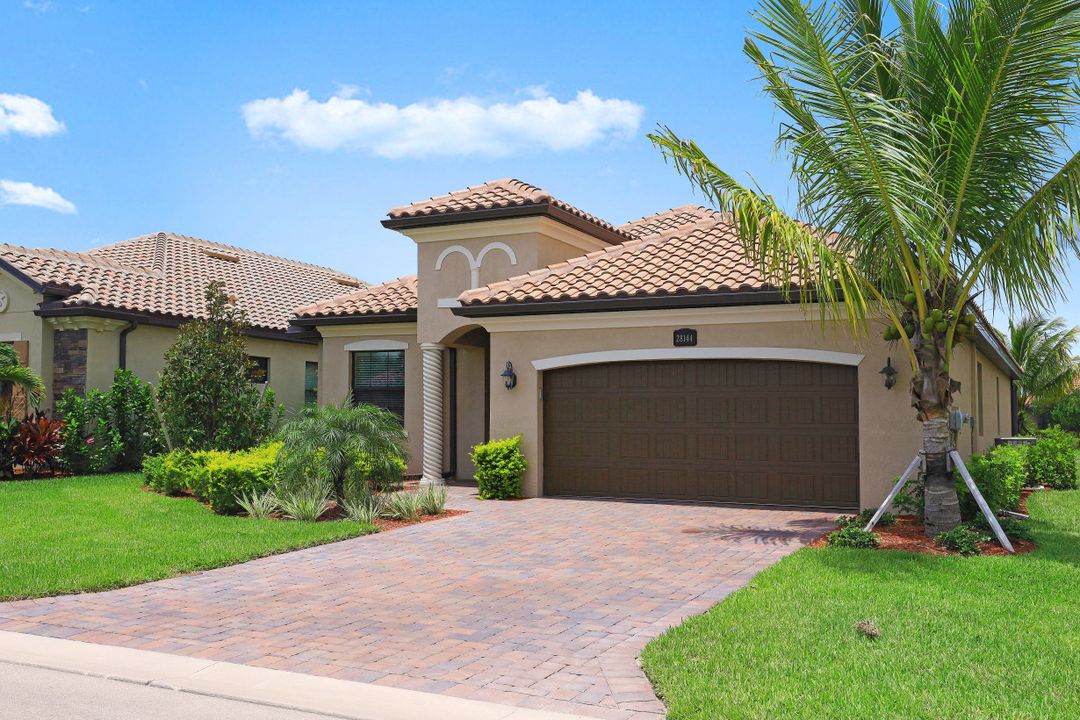 28144 Foxrock Ct, Bonita Springs, FL 34135