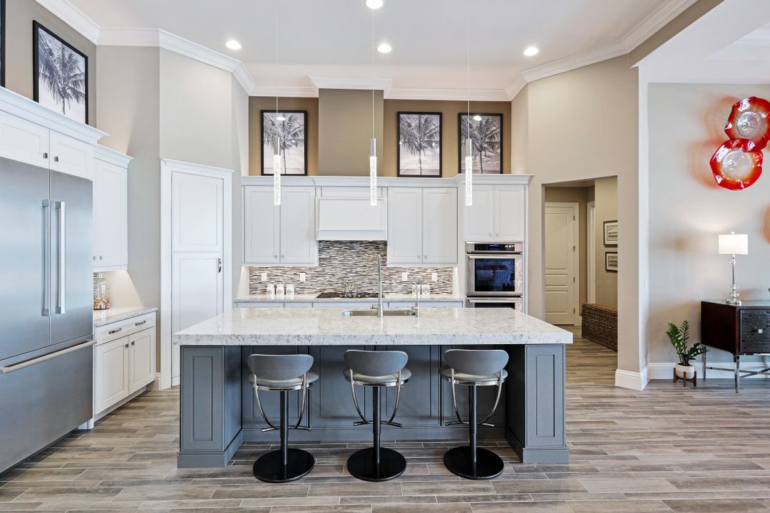 9067 Breakwater Dr, Naples, FL 34120