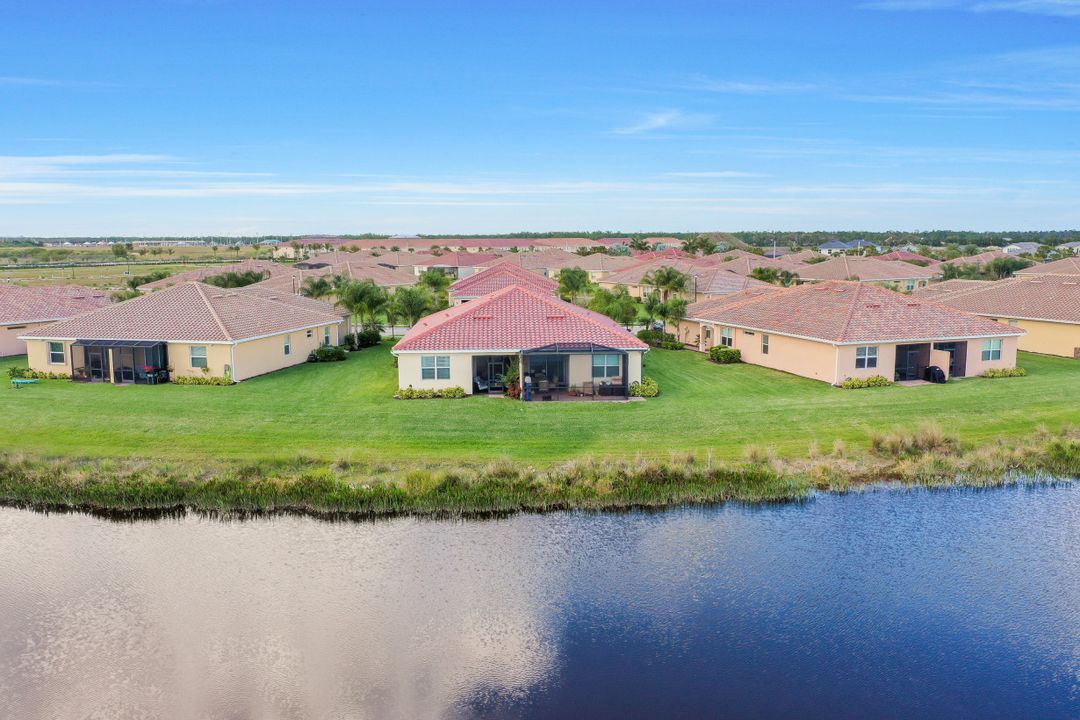 2026 Tamarron Ln, Naples, FL 34120