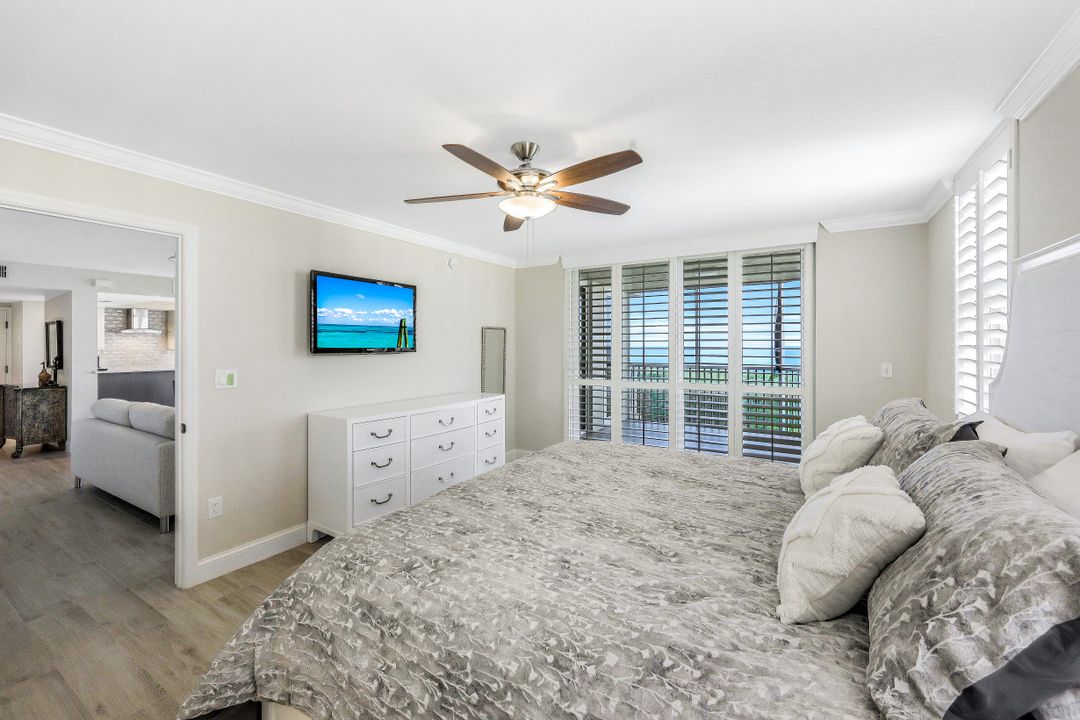 6585 Nicholas Blvd #1705, Naples, FL 34108