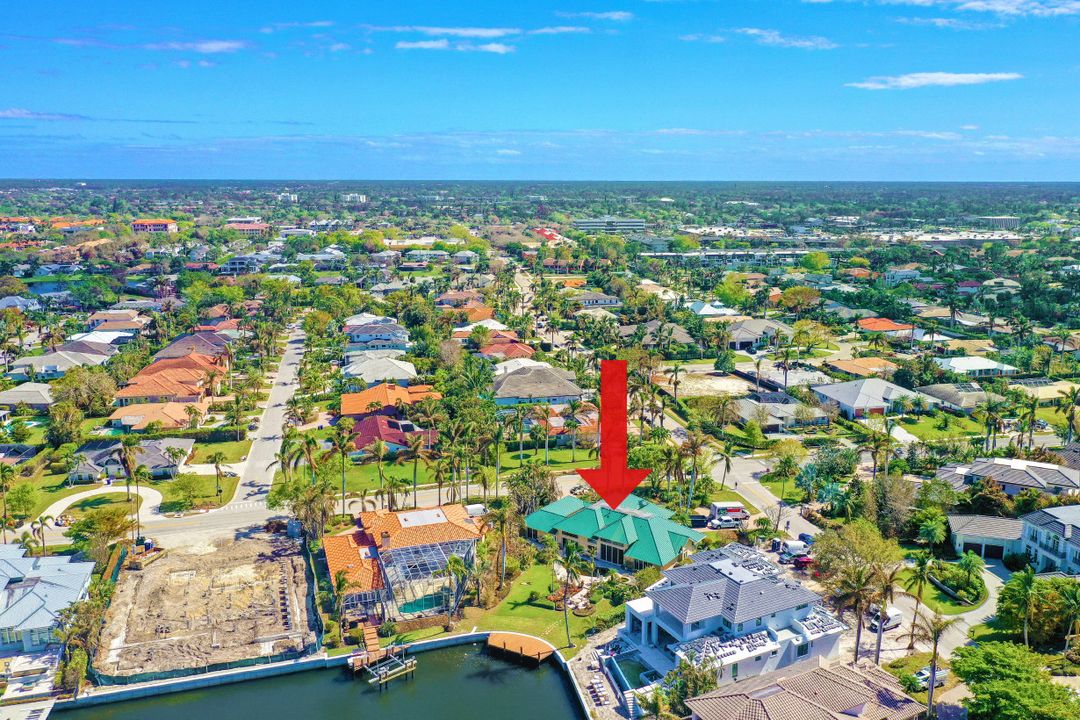 405 Neapolitan Way, Naples, FL 34103