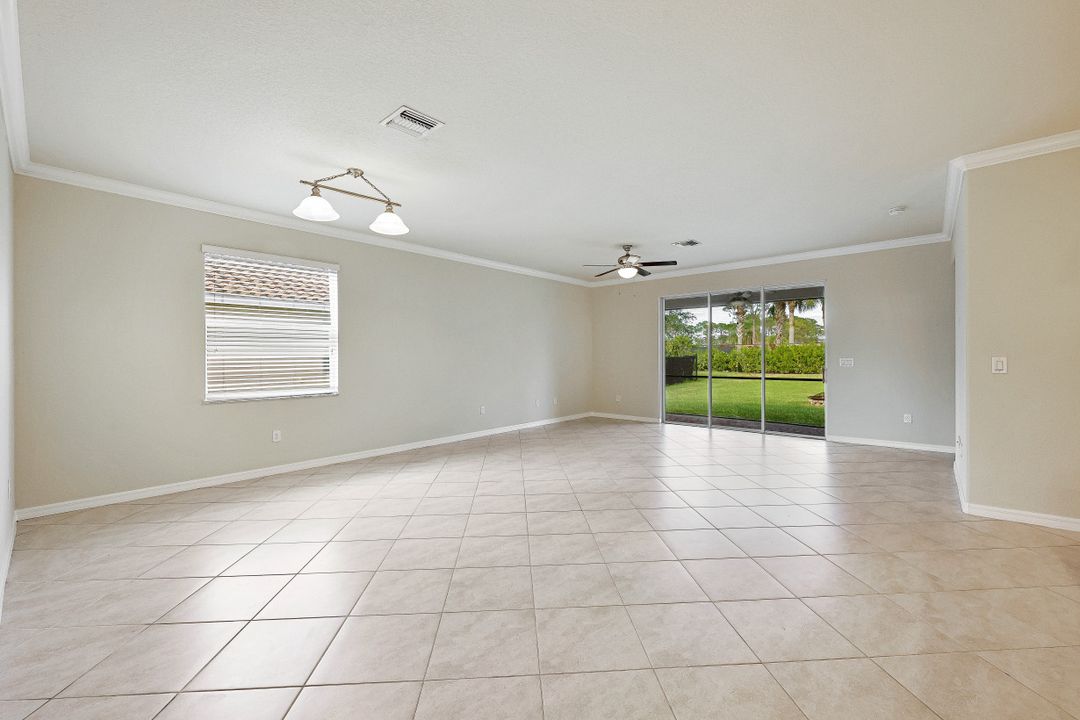 2565 Caslotti Way, Cape Coral, FL 33909