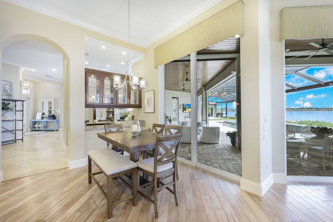 9337 Granite Ct, Naples, FL 34120