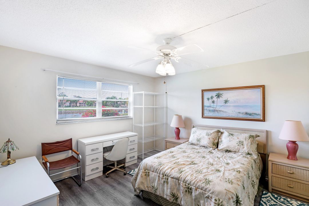 300 Forest Lakes Blvd #102, Naples, FL 34105