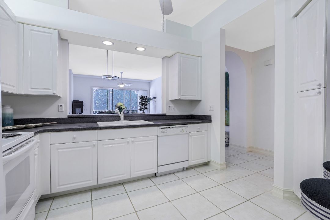 700 Bentwater Cir #103, Naples, FL 34108