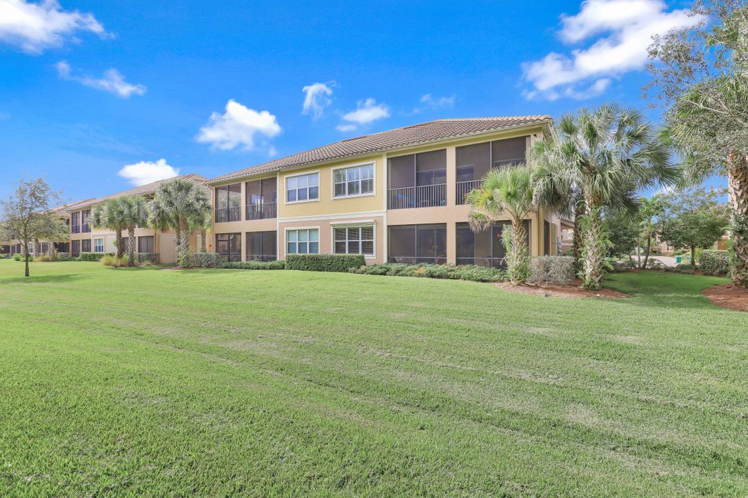 9532 Ironstone Terrace, Naples, FL 34120