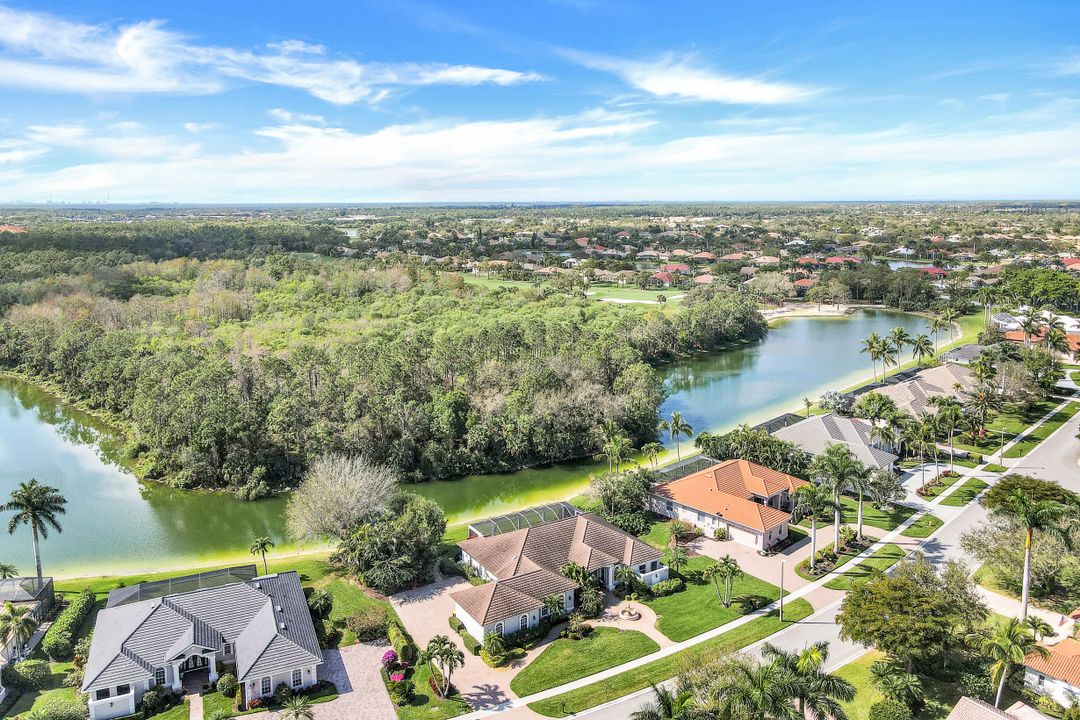 8072 Tiger Lily Dr, Naples, FL 34113