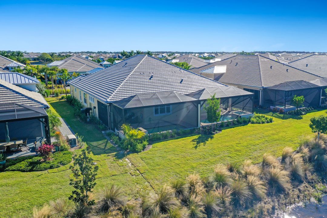 5855 Haiti Dr, Naples, FL 34112