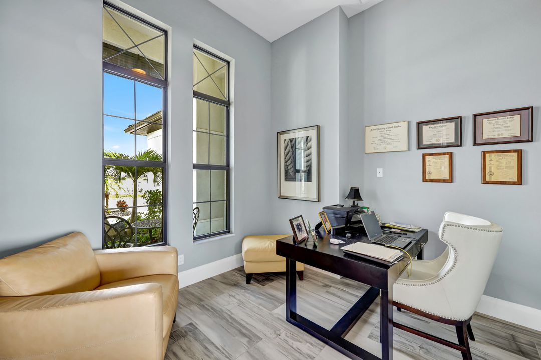 214 NW 32nd Pl, Cape Coral, FL 33993