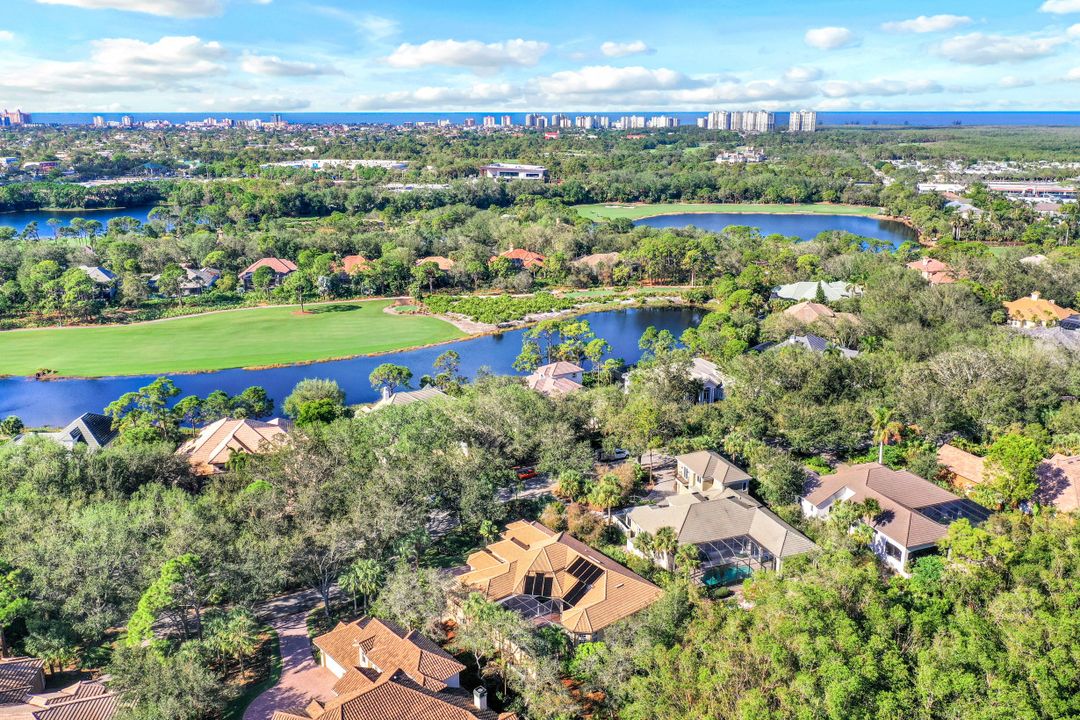 963 Barcarmil Way, Naples, FL 34110