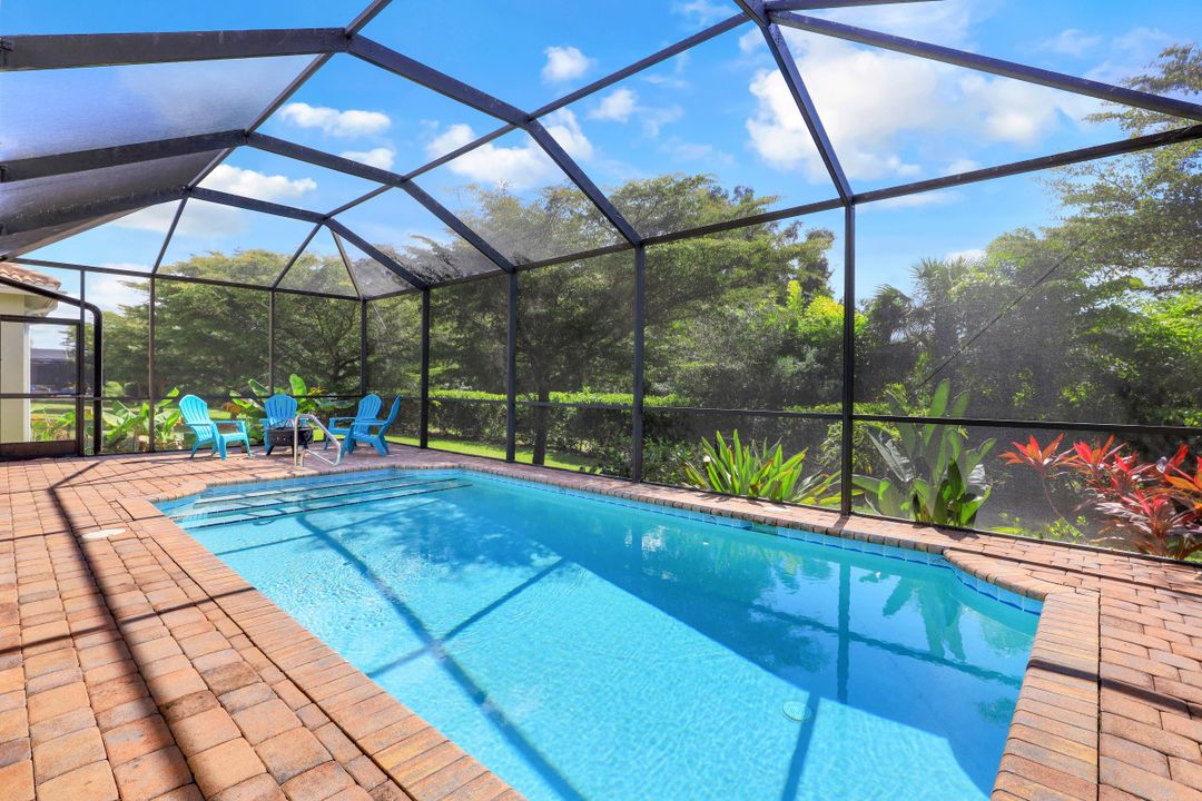 8616 Sumner Ave, Fort Myers, FL 33908