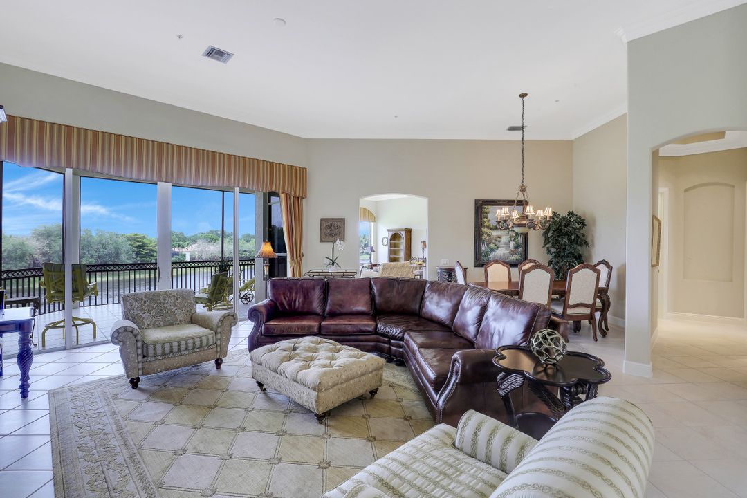 15501 Monterosso Ln #201, Naples, FL 34110