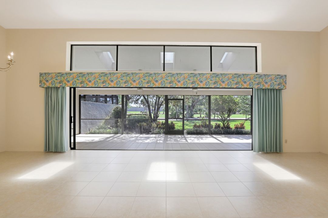 178 Cypress View Dr #C-34, Naples, FL 34113