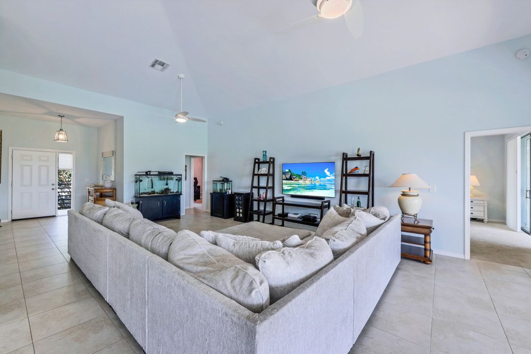 27155 Oakwood Lake Dr, Bonita Springs, FL 34134