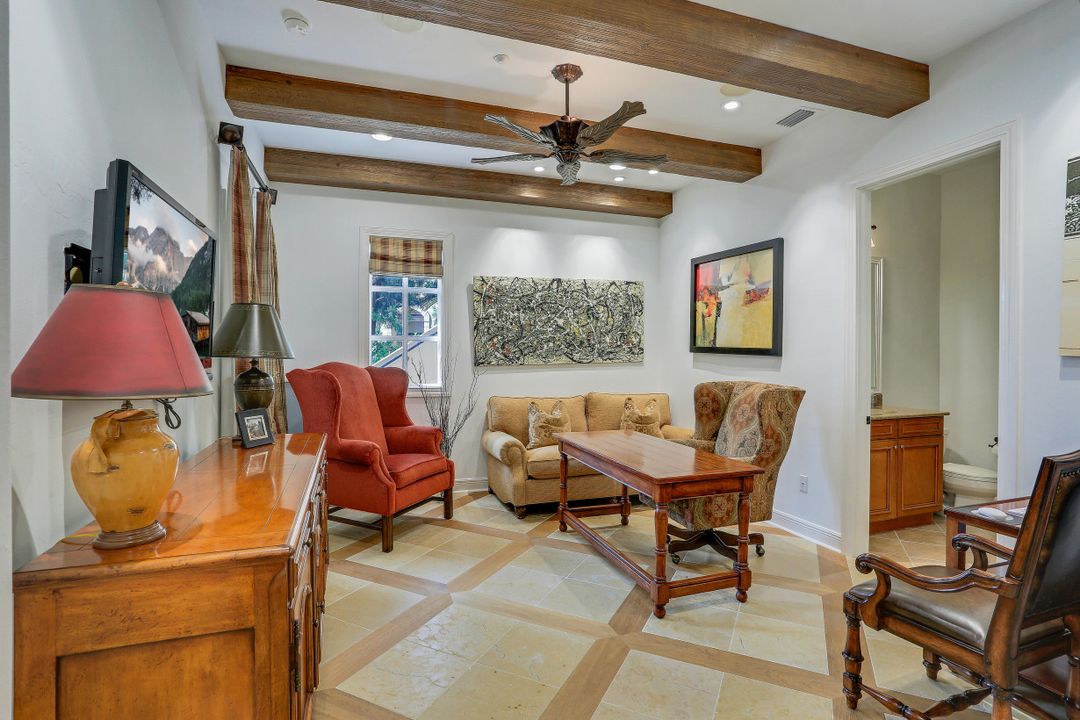 16649 Toscana Cir #806, Naples, FL 34110