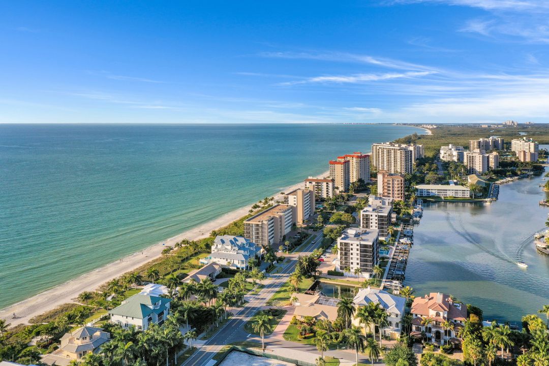 172 Seabreeze Ave, Naples, FL 34108