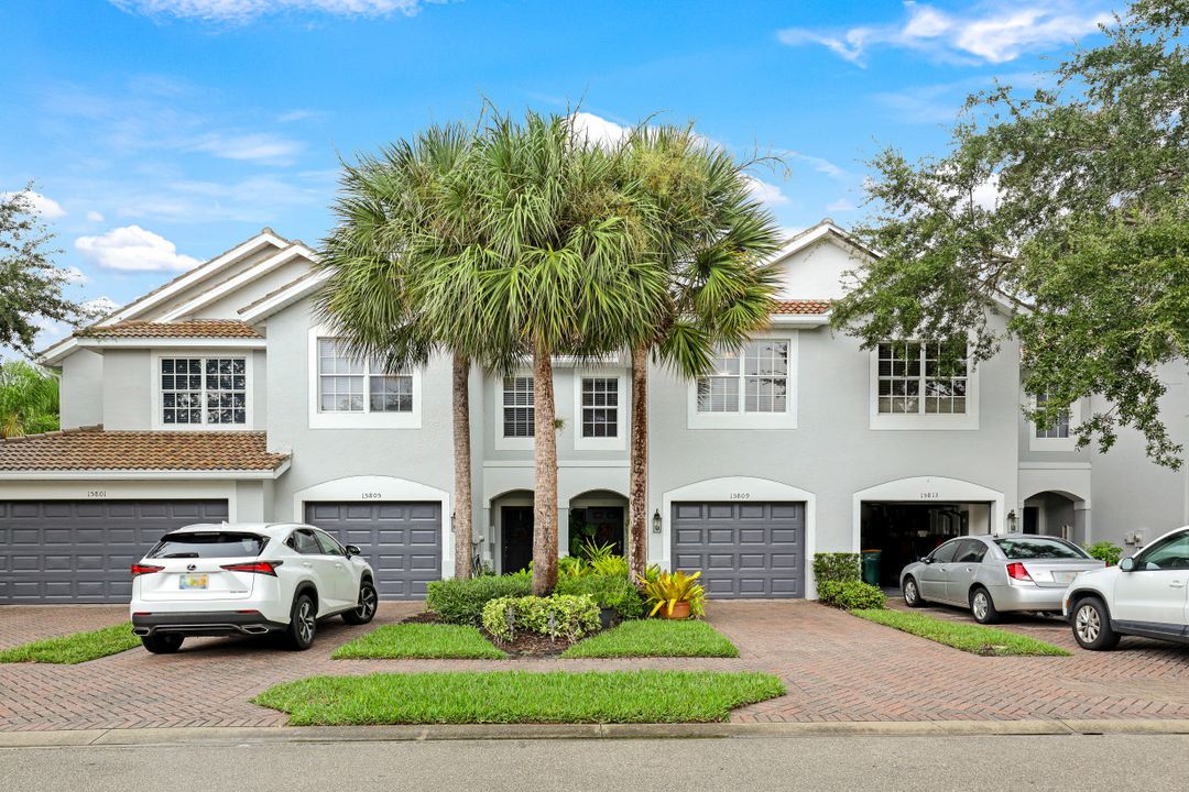 15809 Marcello Cir, Naples, FL 34110