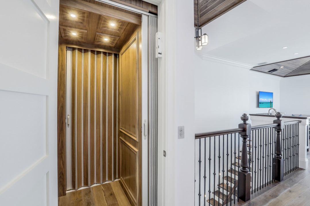 1001 Coronado Ct, Marco Island, FL 34145