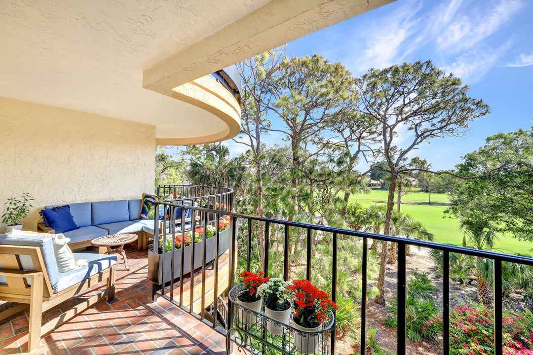 6710 Pelican Bay Blvd #435, Naples, FL 34108