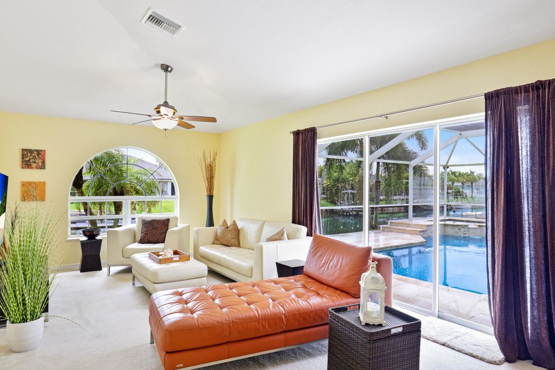 2100 SW 28th Ln, Cape Coral, FL 33914