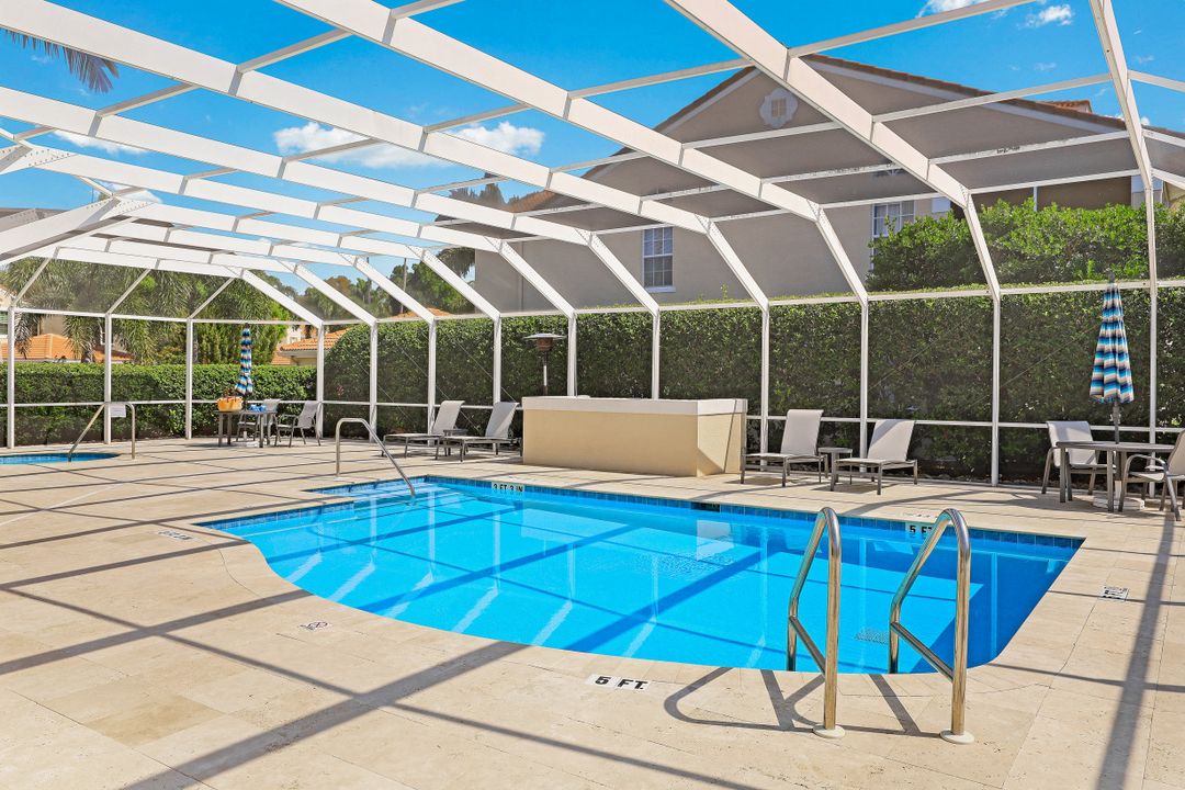 8345 Excalibur Cir #M-12, Naples, FL 34108