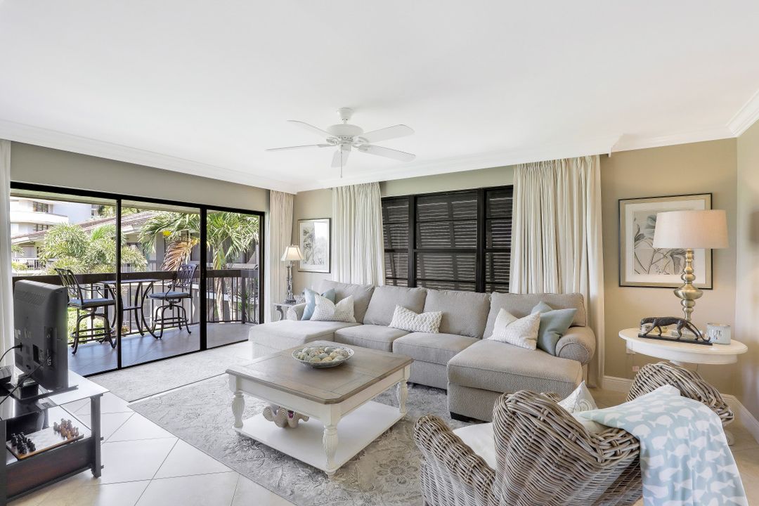 633 Seaview Ct #M-4, Marco Island, FL 34145