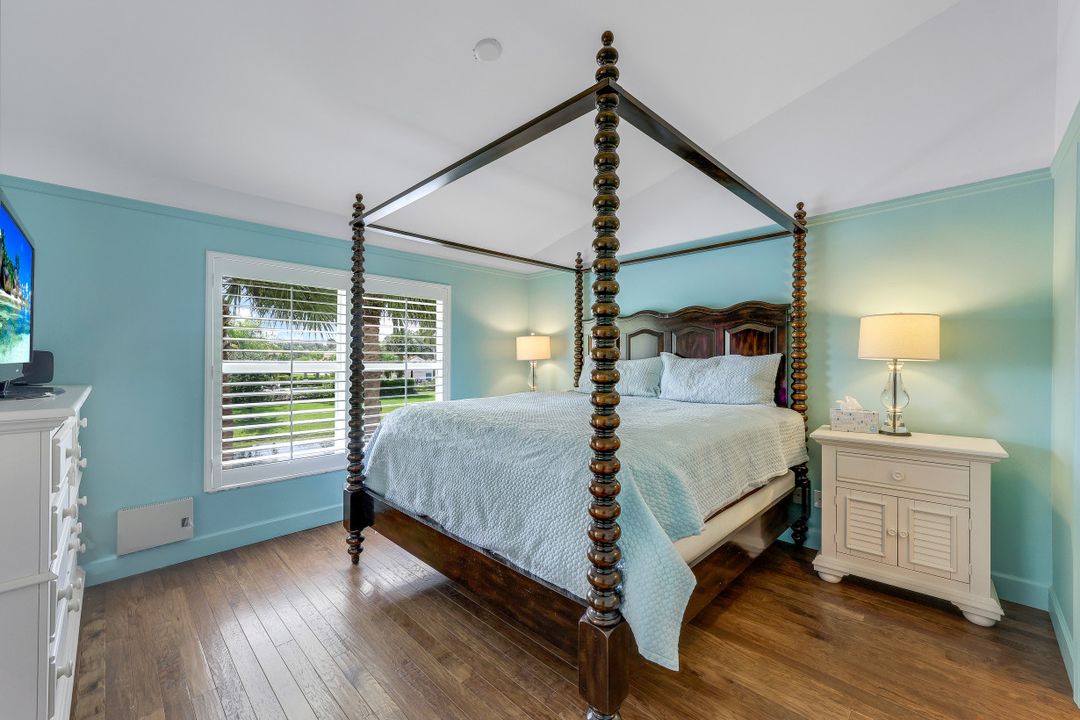 5100 Cedar Springs Dr #201, Naples, FL 34110