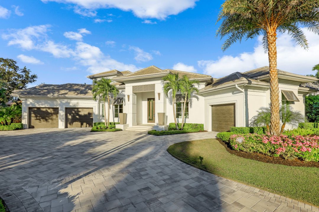 3862 Woodlake Dr, Bonita Springs, FL 34134