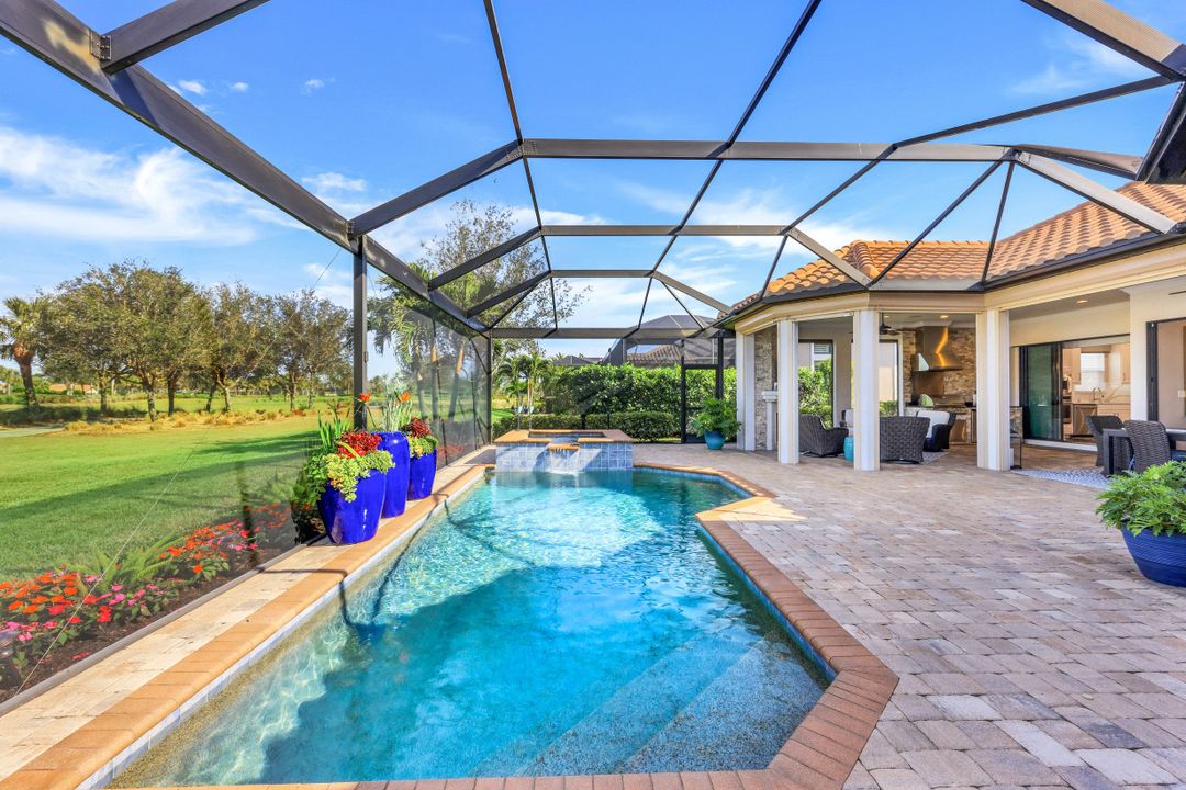 8848 Savona Ct, Naples, FL 34119