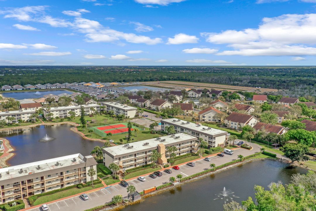 1004 Manatee Rd, Naples, FL 34114