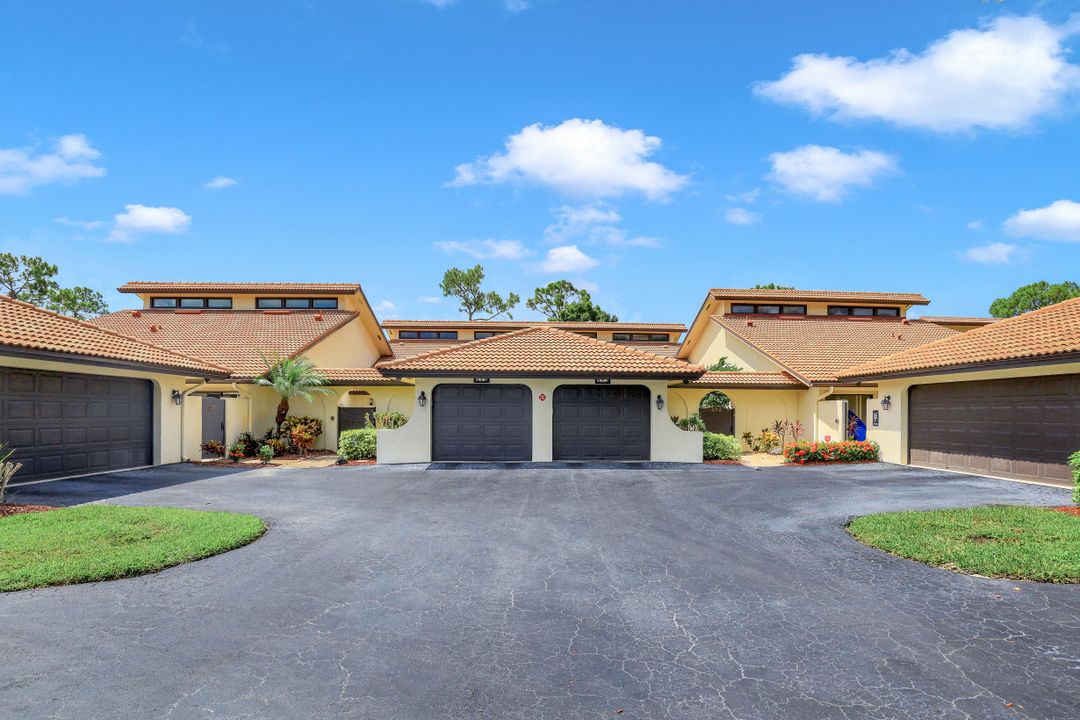 574 Augusta Blvd, Naples, FL 34113