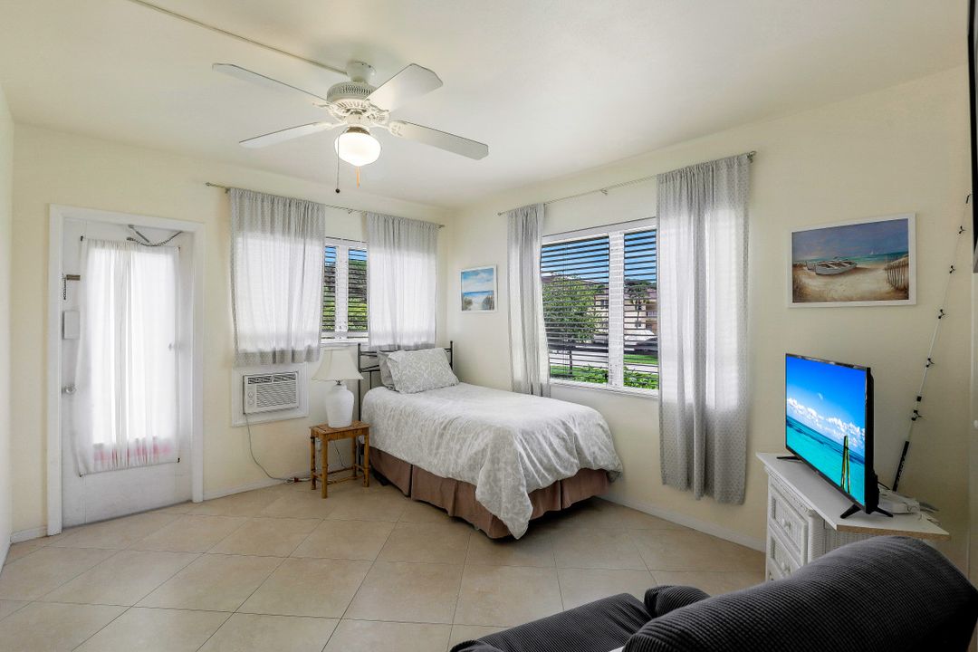 473 12th Ave S #B-9, Naples, FL 34102