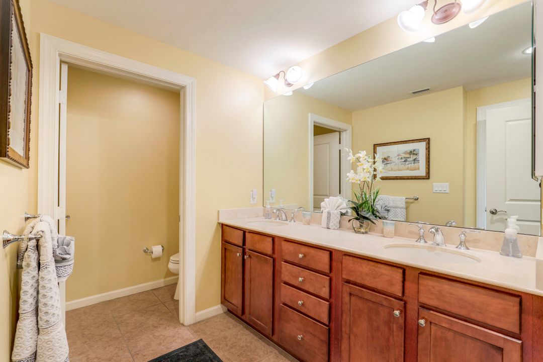 5793 Cape Harbour Dr #711, Cape Coral, FL 33914