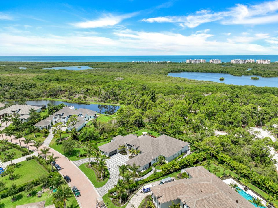 359 Warwick Way, Naples, FL 34110