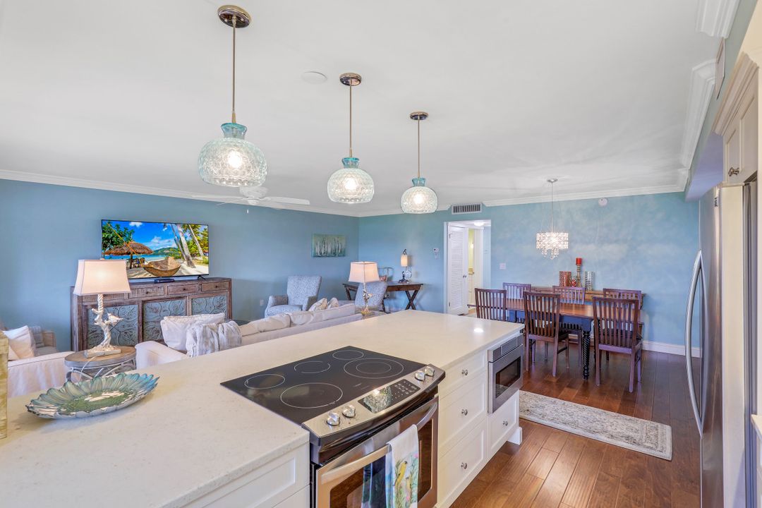 3400 Gulf Shore Blvd N #B-2, Naples, FL 34103