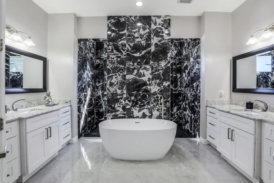 25 Crestwood Cir S, Lehigh Acres, FL 33936