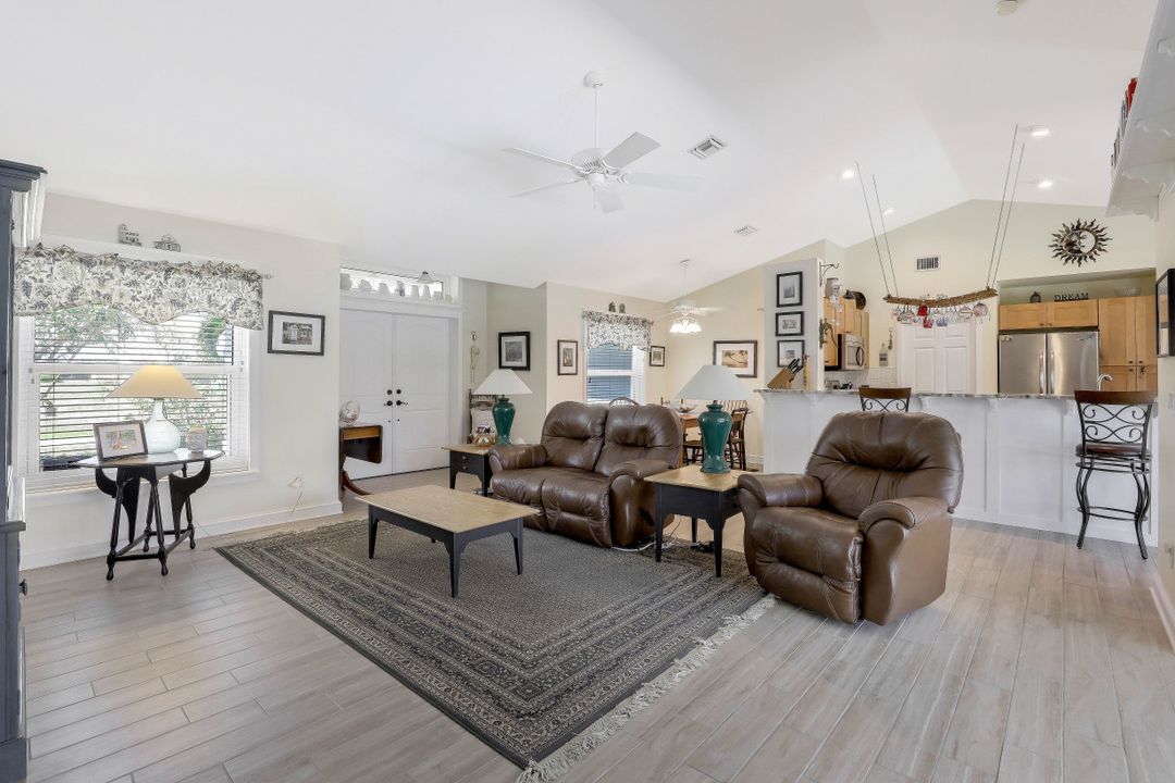 3015 SW 7th Ave, Cape Coral, FL 33914