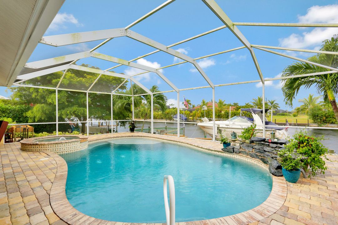 2718 NW 42nd Pl, Cape Coral, FL 33993