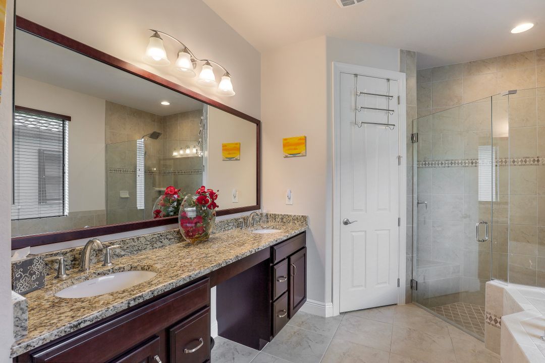 9880 Alhambra Ln, Bonita Springs, FL 34135