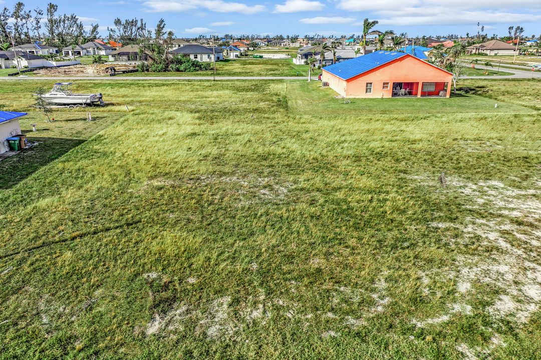 10 SW 33rd Ave, Cape Coral, FL 33991