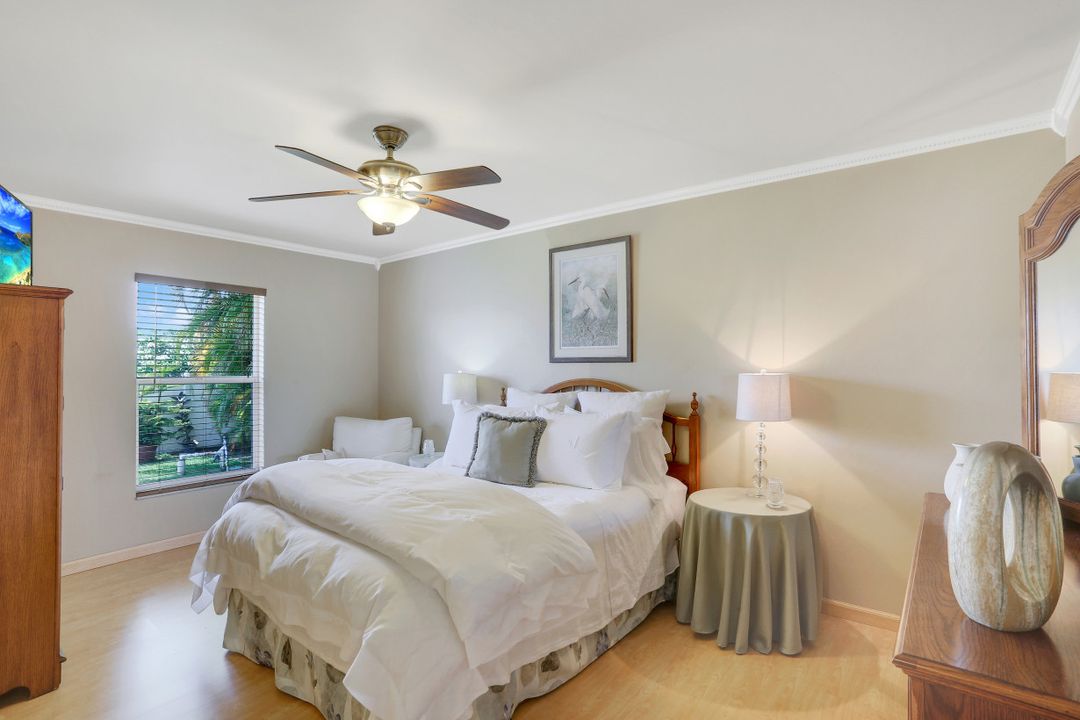 4137 SW 10th Ave, Cape Coral, FL 33914