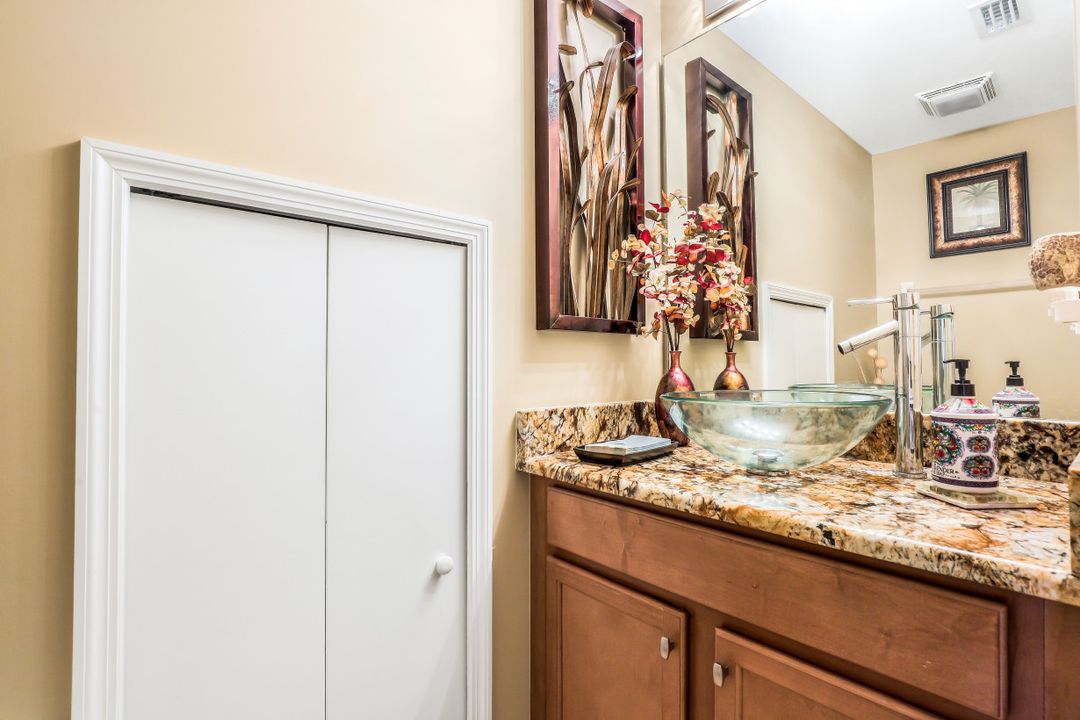 8609 Sumner Ave, Fort Myers, FL 33908