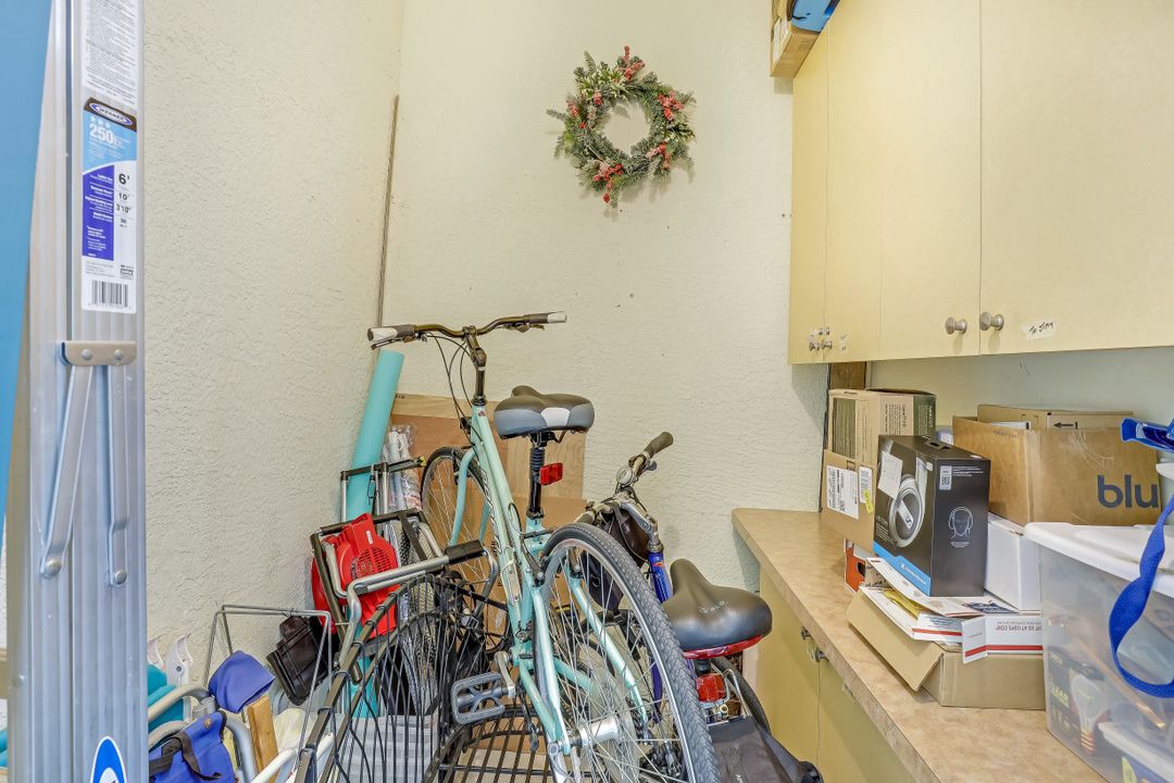 1886 Tarpon Bay Dr S #304, Naples, FL 34119