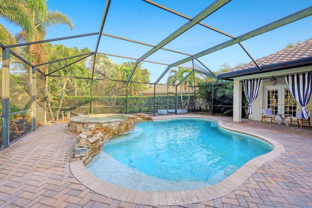 2047 Terrazzo Ln, Naples, FL 34104