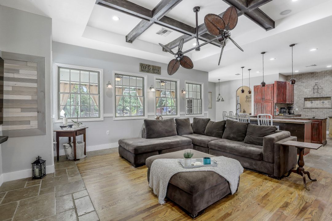 3074 Woodstock Ave, Naples, FL 34120