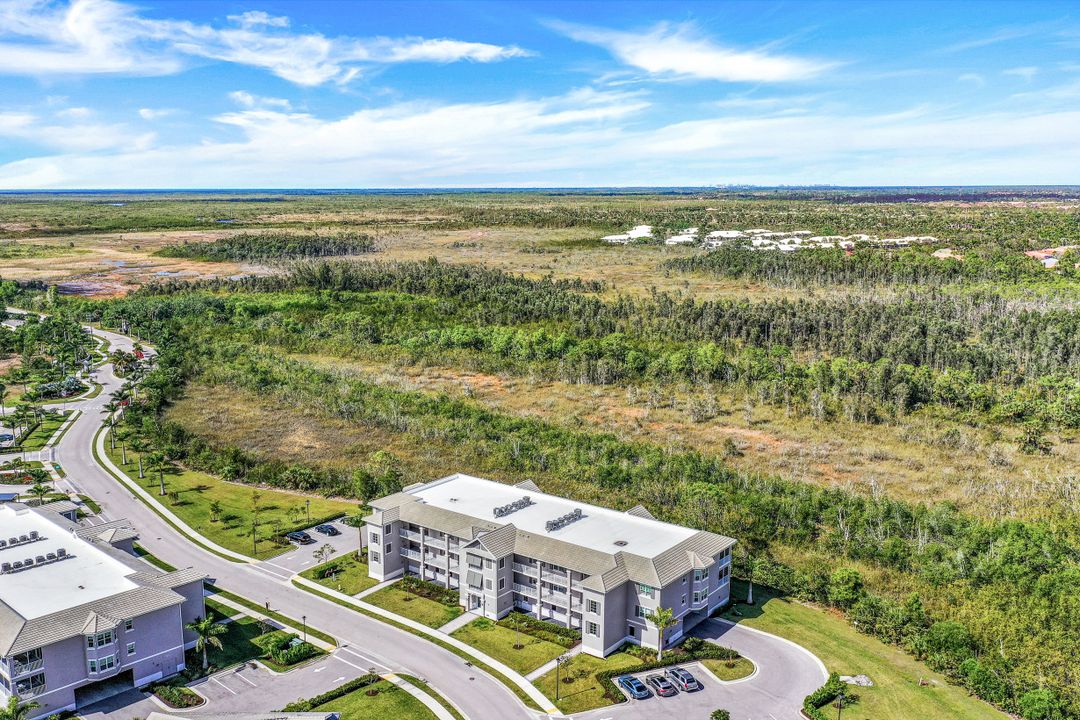 164 Indies Dr East #106, Naples, FL