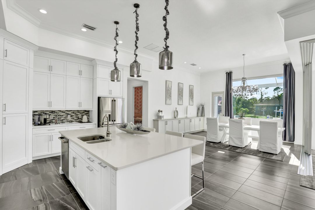 2612 Surfside Blvd, Cape Coral, FL 33914