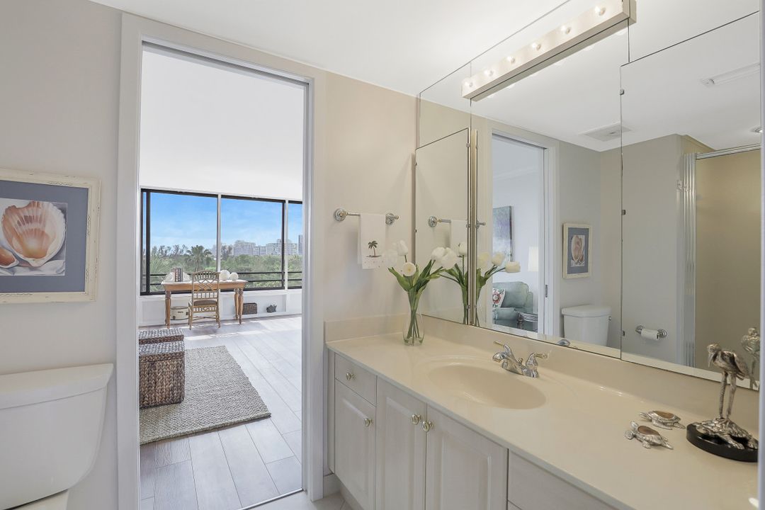 5555 Heron Point Dr #402, Naples, FL 34108